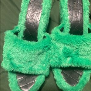 Kohl's Green Fuzzy Women's Wedges